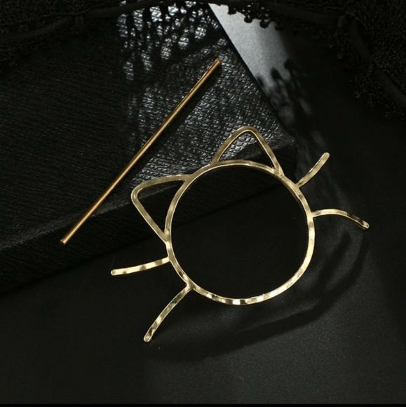 Cat Hair Pin - Picture 3 of 3